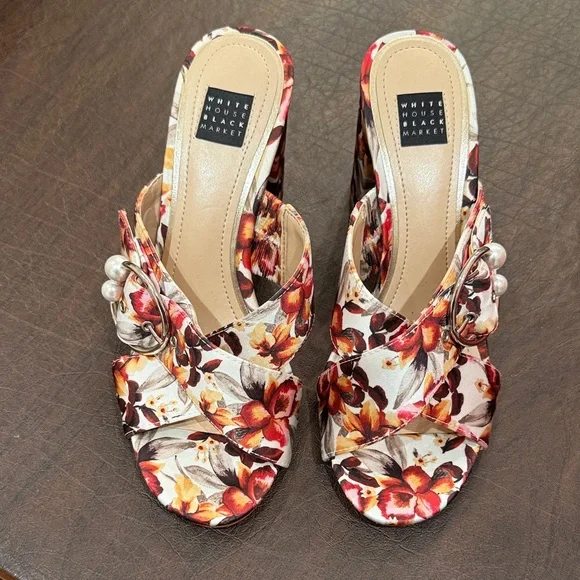 White House Black Market Floral with Pearl Accent - Picture 2 of 6